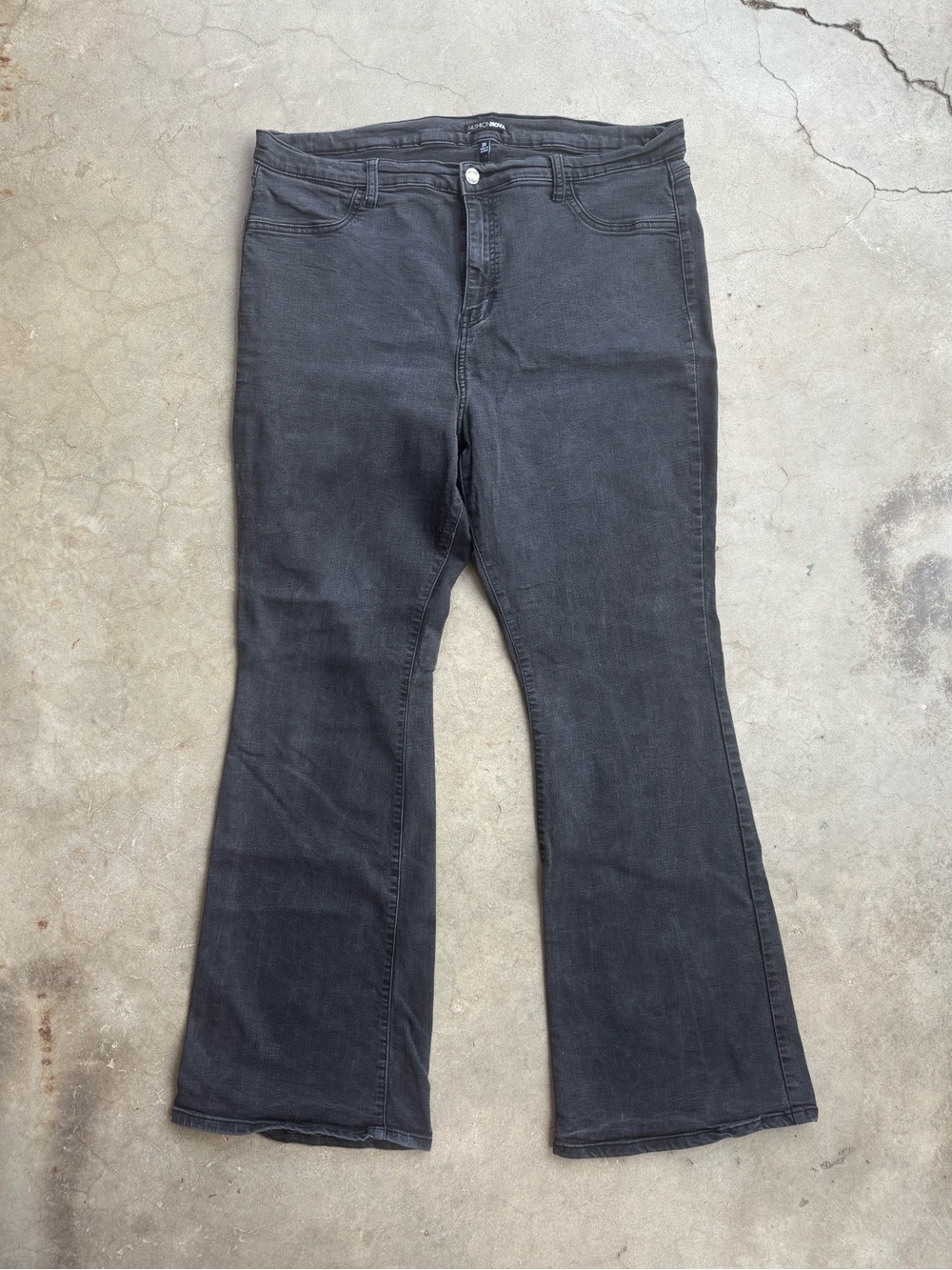 Fashion Nova Black Stretch Flare Jeans Size 20